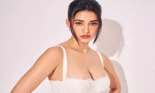 एक्ट्रेस दिशा पटानी का हॉट लुक