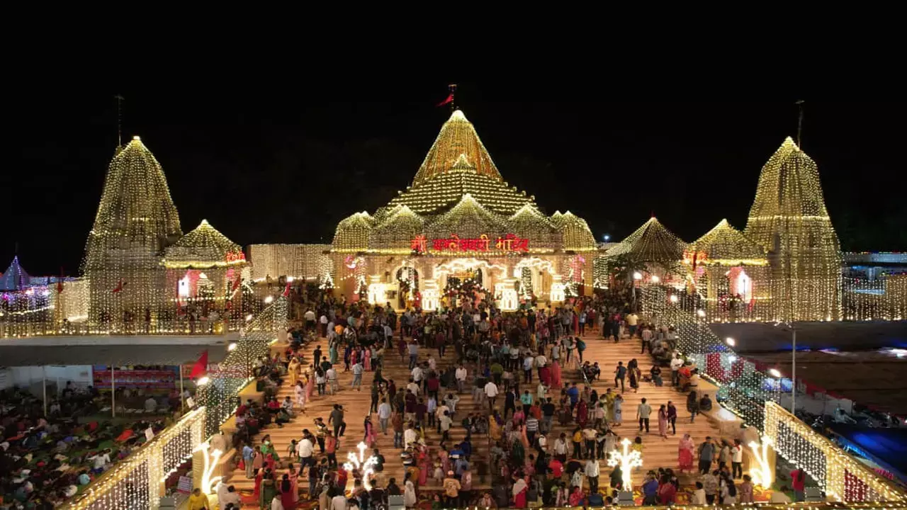 मां बम्लेश्वरी मंदिर मां बम्लेश्वरी मंदिर