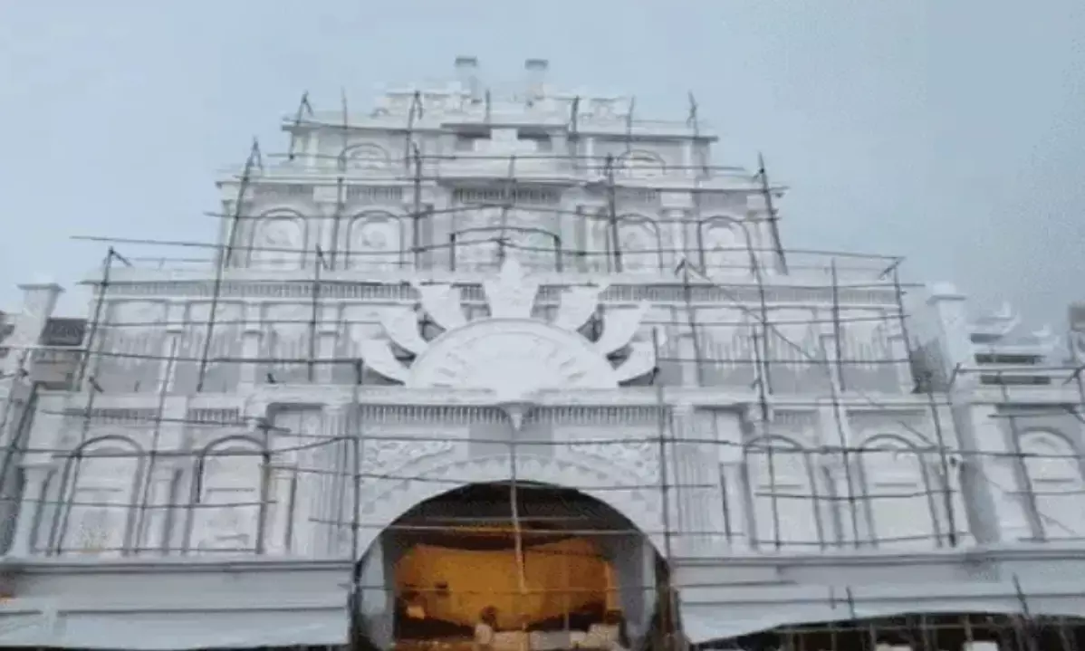 लखनऊ में बन रहा है देश का सबसे बड़ा दुर्गा पूजा पंडाल! गिनीज बुक में भी दर्ज होगा नाम