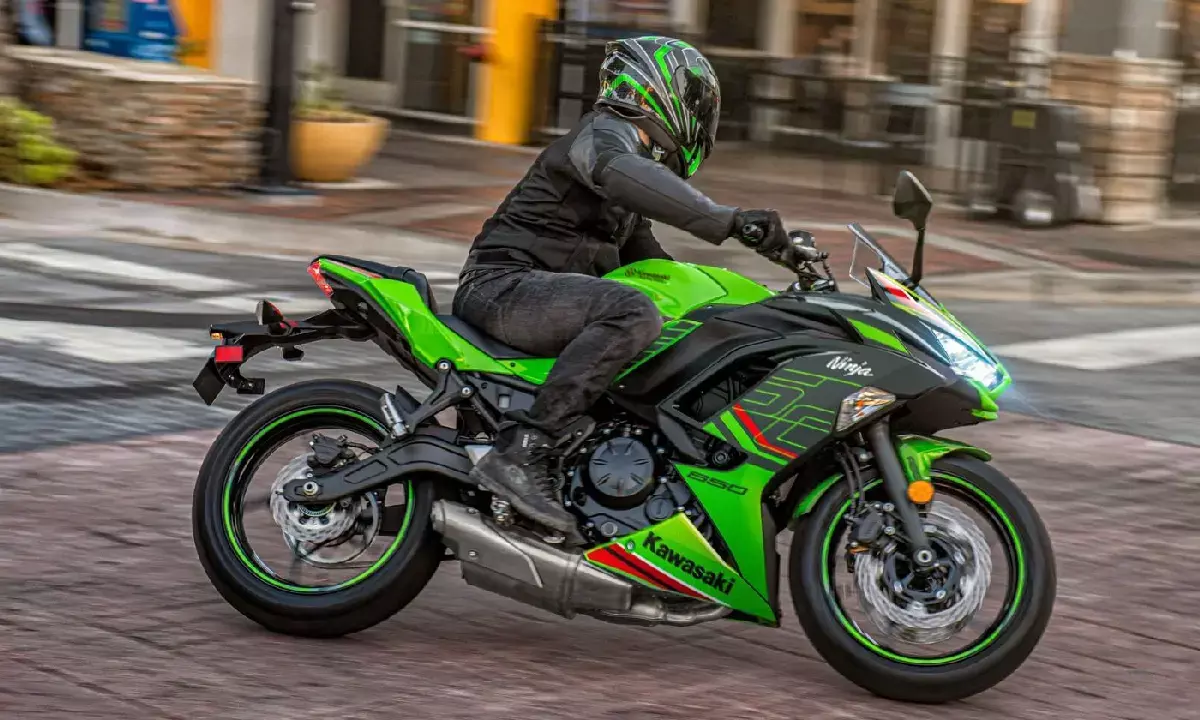 कंपनी की मोटरसाइकिल की कीमत में आया ₹2.34 लाख का अंतर, देखें पूरी प्राइस लिस्ट