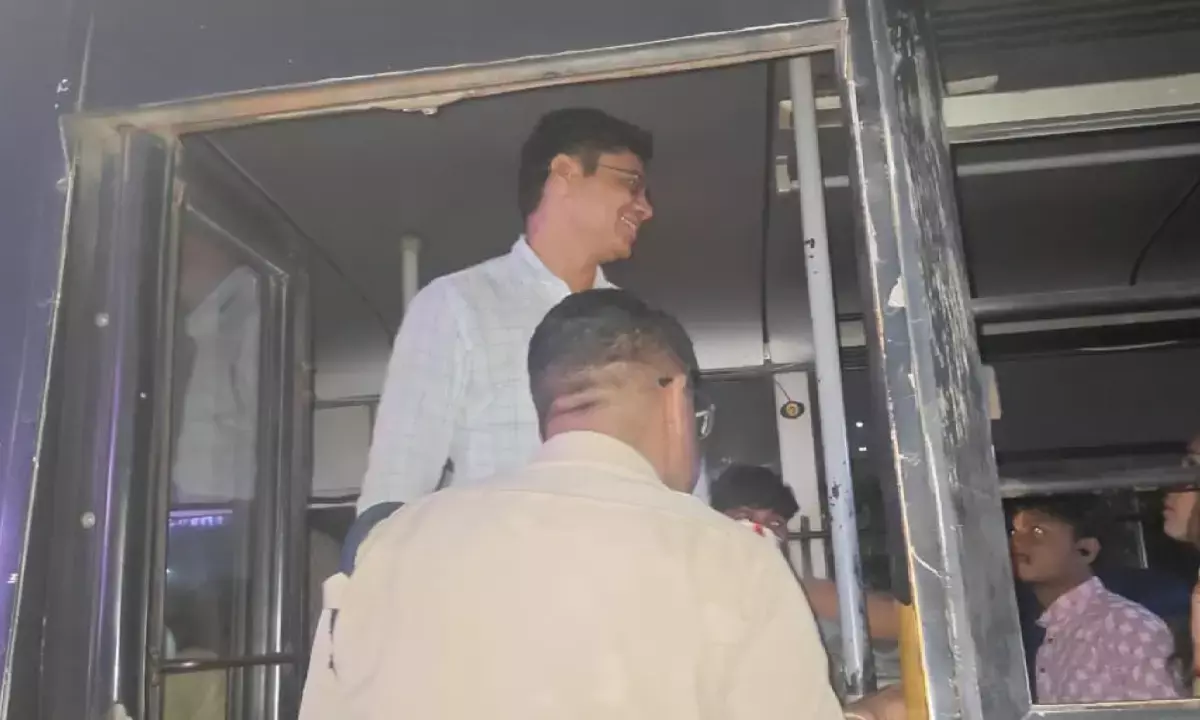 bhopal-rto-action-9-vehicles-caught-school-bus-seized-76000-fine