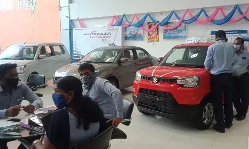 मारुति ने एक दिन में 25000 तो हुंडई ने 11000 कार बेचीं, GST कटौती से बढ़ी डिमांड