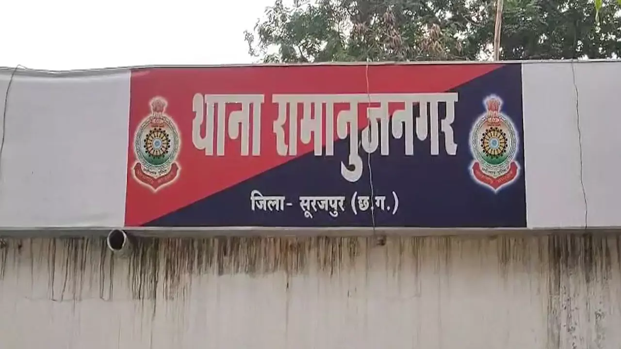 तीन आरोपियों को पुलिस ने ओडिशा से पकड़ा तीन आरोपियों को पुलिस ने ओडिशा से पकड़ा