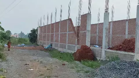 भू-माफ़ियाओं का खेल उजागर