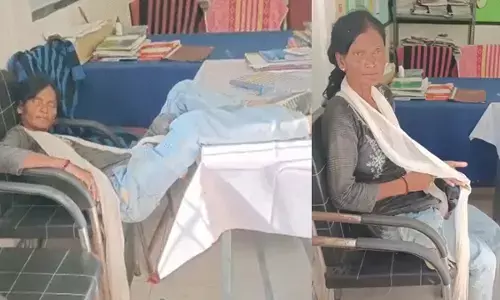 नशे में टेबल पर पैर रखकर लगी सोने