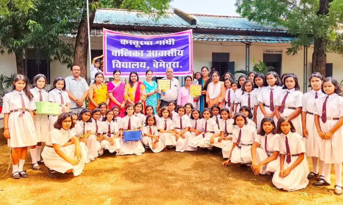 दिया अनूठा संदेश, स्वच्छता ही सेवा है... कचरा जानलेवा है दिया अनूठा संदेश, स्वच्छता ही सेवा है... कचरा जानलेवा है