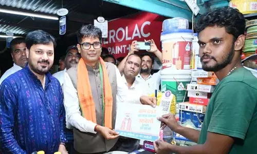 राजधानी की बाजारों में पहुंचे वित्तमंत्री