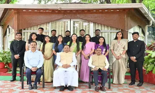 सीएम से मिले नए अफसर : साय बोले- जनता की समस्याएं हल करने में अधिकारियों की है अहम भूमिका