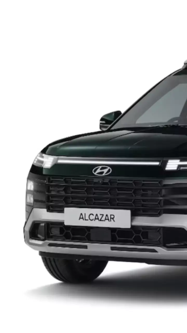 हुंडई अल्काजार फेसलिफ्ट 2025 पर इस महीनें मिल रहा है तगड़ा डिस्काउंट, देखें