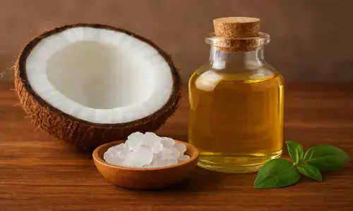 nariyal aur fitkari ka gharelu nuskha