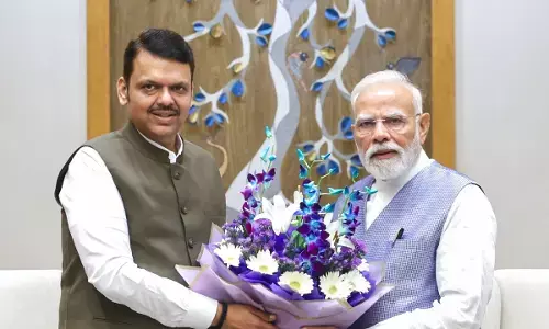 Maharashtra CM Devendra Fadnavis meet pm Modi