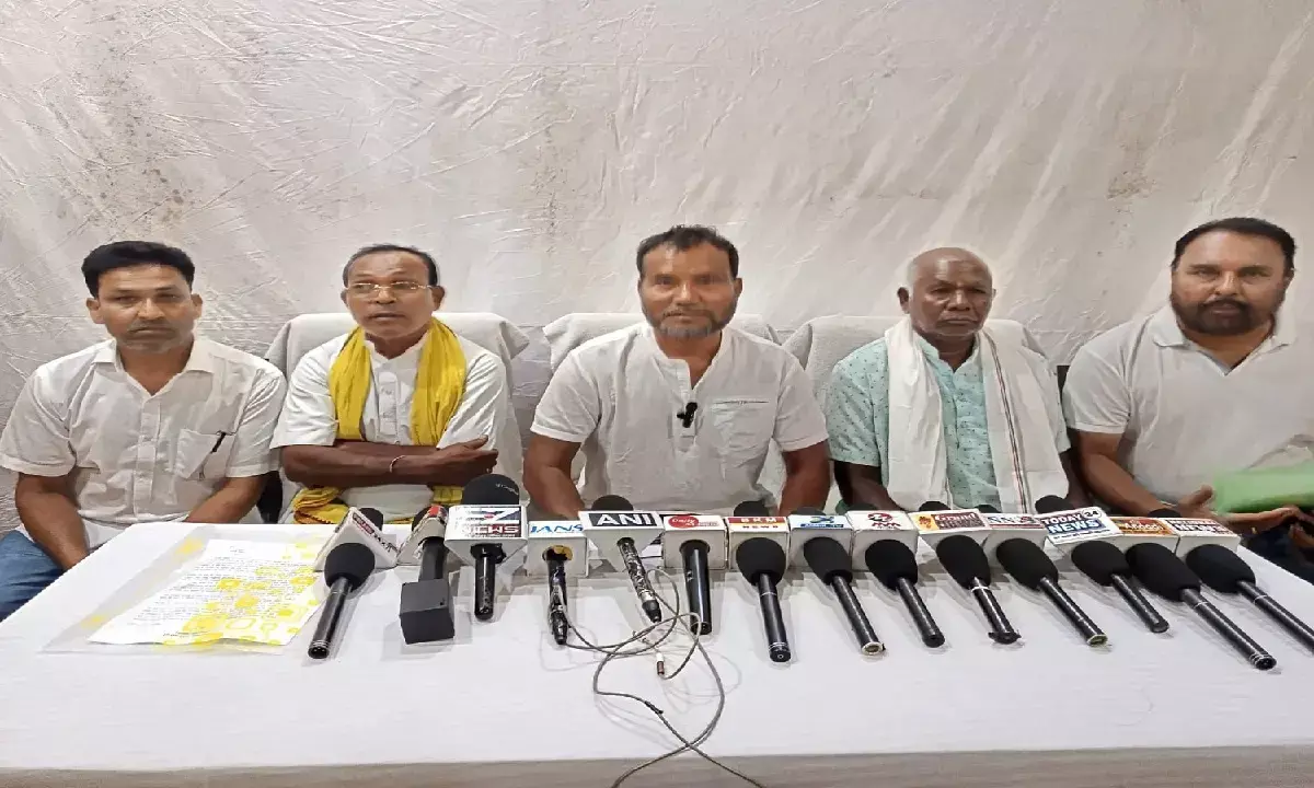 बस्तरिया राज मोर्चा ने दी आंदोलन की चेतावनी, बोले-डूब जाएंगे 56 गांव बस्तरिया राज मोर्चा ने दी आंदोलन की चेतावनी, बोले-डूब जाएंगे 56 गांव