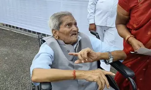 हाईकोर्ट का भव्य सिल्वर जुबली सेलिब्रेशन : 92 साल के वे सीनियर एडवोकेट अग्रवाल भी हुए शामिल, जिनकी जिद से खुला उच्च न्यायालय