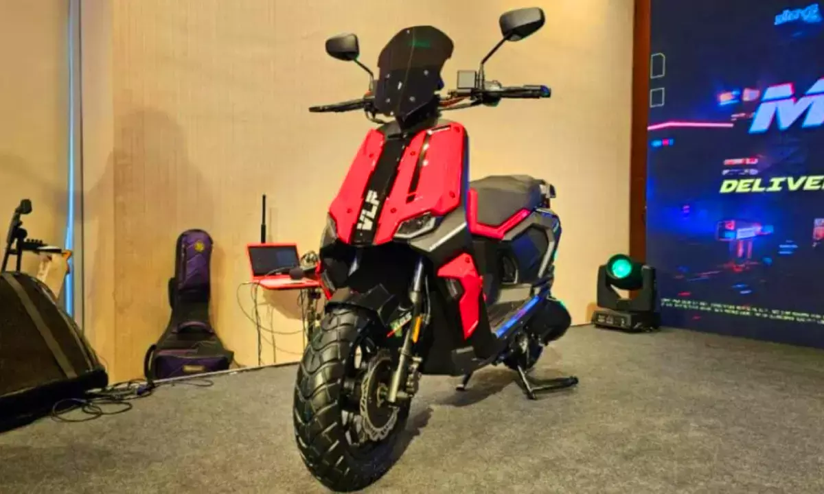 सिर्फ 48 घंटे में ही इस स्कूटर को खरीदने 1000 ग्राहक टूट पड़े, डिजाइन से मिल रही कामयाबी सिर्फ 48 घंटे में ही इस स्कूटर को खरीदने 1000 ग्राहक टूट पड़े, डिजाइन से मिल रही कामयाबी