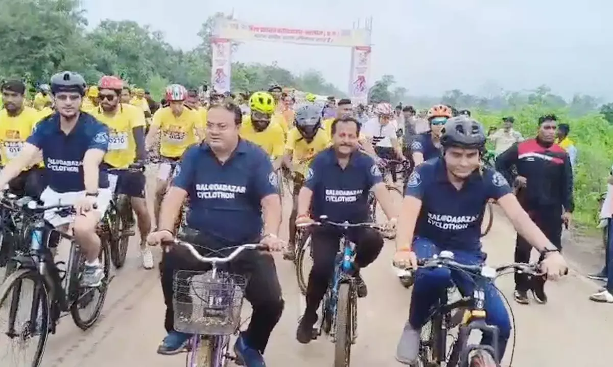 हजारों प्रतिभागियों ने लिया हिस्सा, भारत माता की जय से गूंजा शहर