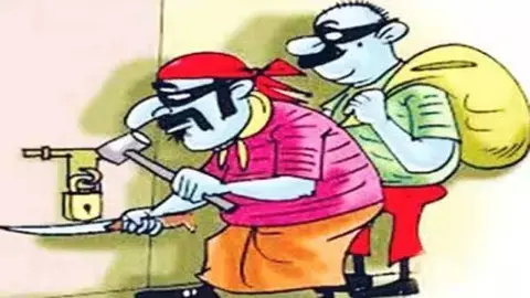 चोरों ने मोबाइल दुकान में बोला धावा चोरों ने मोबाइल दुकान में बोला धावा