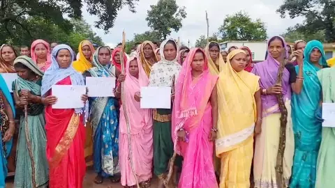 शराब के खिलाफ महिलाओं का मोर्चा