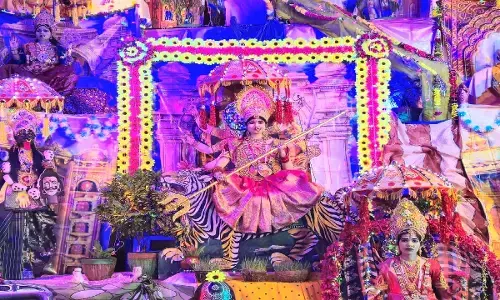 चैतन्य देवियों की जीवंत झांकी का भव्य शुभारंभ : MLA भईयालाल ने पूजा- अर्चना कर लोगों को दी नवरात्रि की शुभकामनाएं