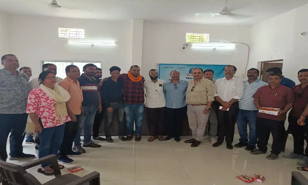 बैकुंठपुर जिला जर्नलिस्ट क्लब का चुनाव : प्रवींद्र सिंह एक बार फिर बने अध्यक्ष, कार्यकारिणी भी रिपीट