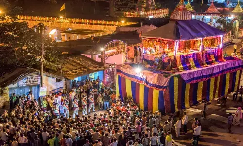 बस्तर दशहरा उत्सव :  महाराजा भंजदेव के विवाह के बाद उठा रथारूढ़ विवाद