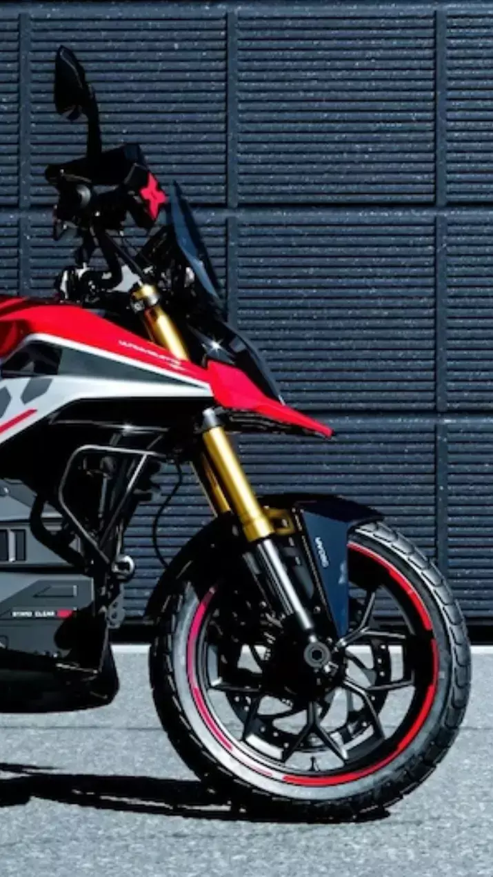 भारत में लॉन्च हुई दुनिया की पहली रडार टेक्नोलॉजी वाली इलेक्ट्रिक बाइक, देखें