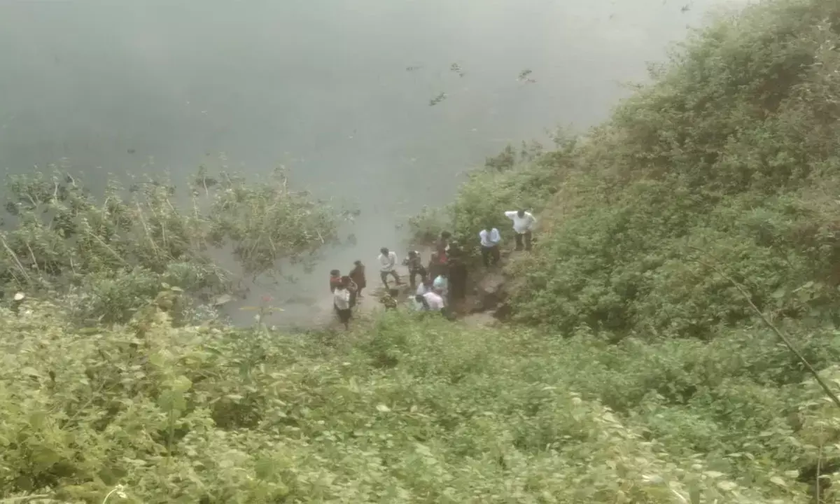 कोल माइंस में धंसी चट्टान