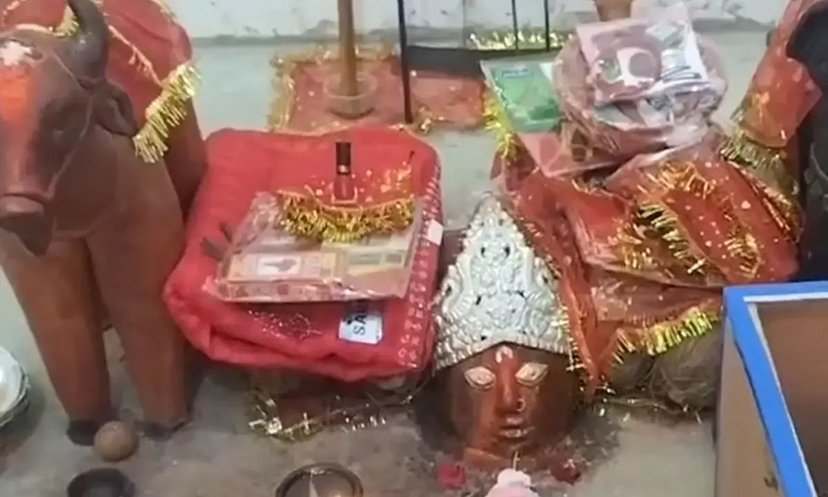 शीतला और मावली माता का स्वरूप