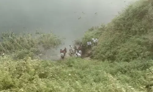 कोल माइंस में धंसी चट्टान