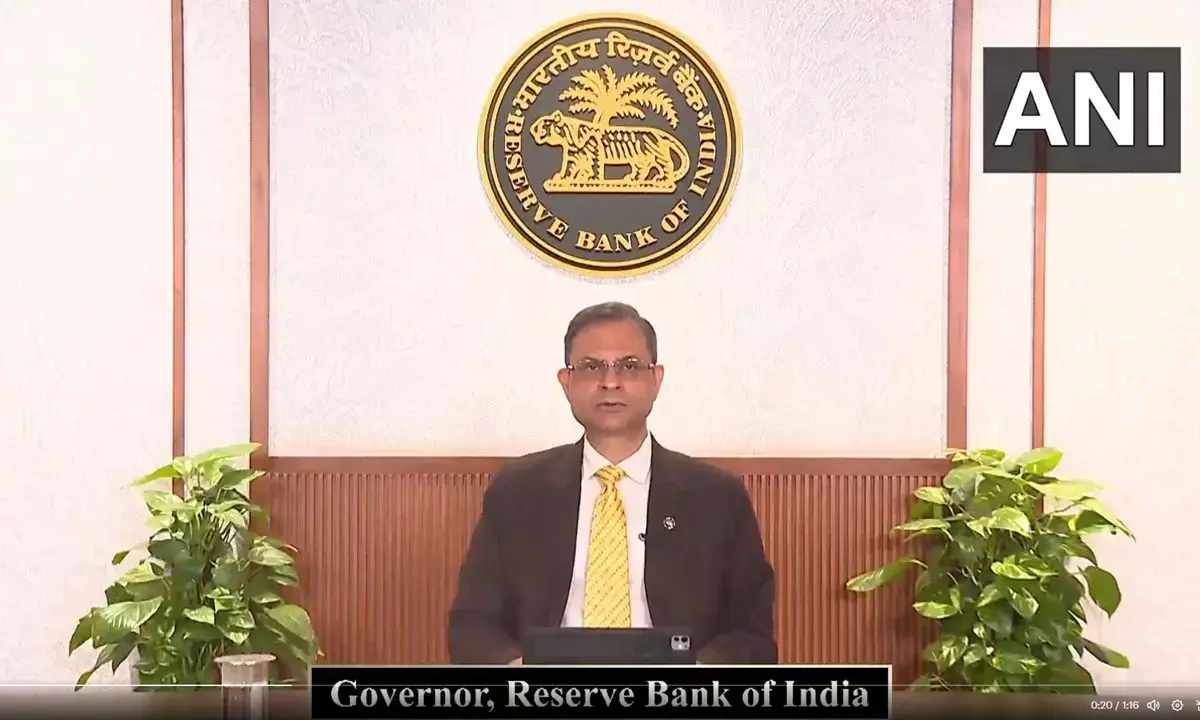 EMI पर राहत नहीं,  RBI ने ब्याज दरें 5.5% पर फ्रीज़ कीं; GDP ग्रोथ का नया अनुमान चौंकाएगा