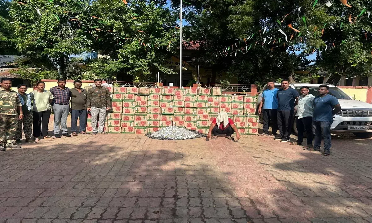 गढ़चिरौली में अवैध शराब तस्करी पर बड़ा प्रहार : पुलिस ने रेड मारकर स्कॉर्पियो से 58 लाख रुपये की 730 पेटी शराब किया जब्त