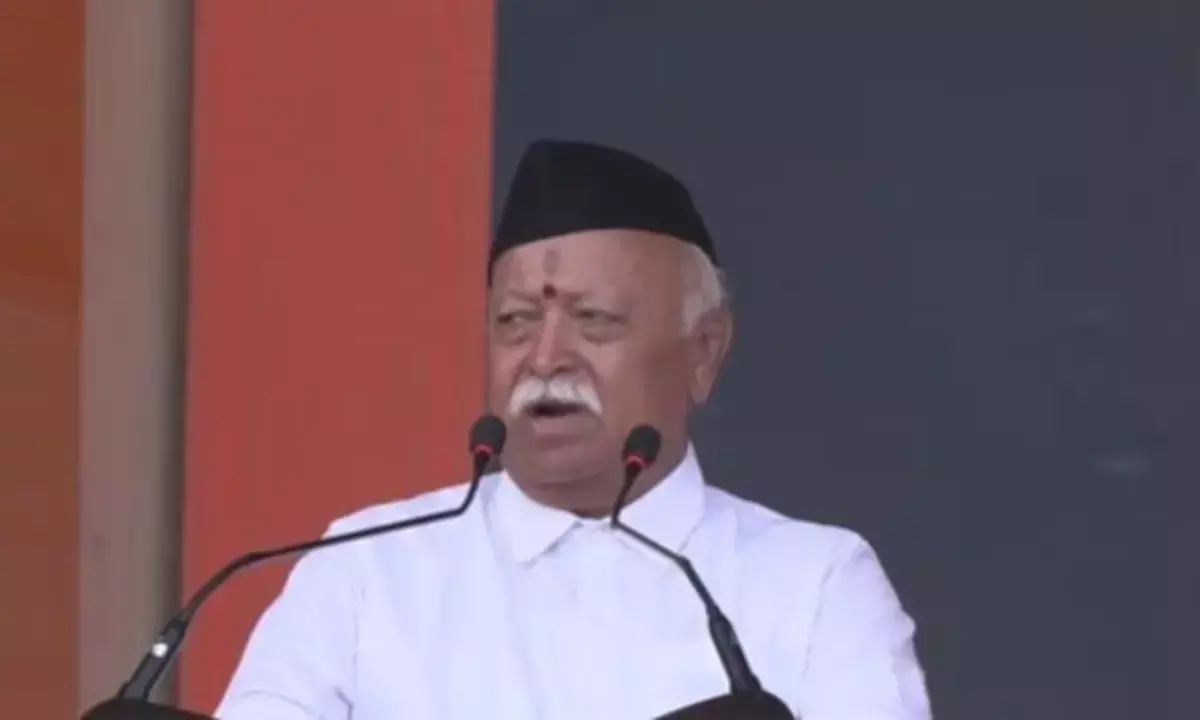 मोहन भागवत का ट्रंप टैरिफ पर निशाना, स्वदेशी और आत्मनिर्भरता पर दिया जोर