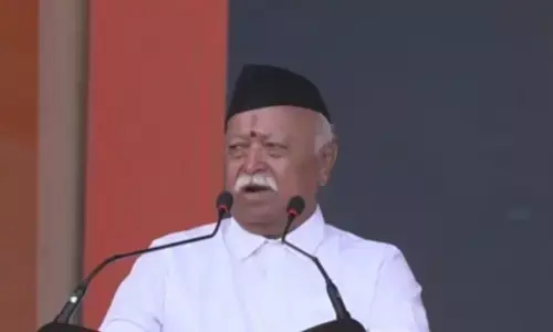 मोहन भागवत का ट्रंप टैरिफ पर निशाना, स्वदेशी और आत्मनिर्भरता पर दिया जोर