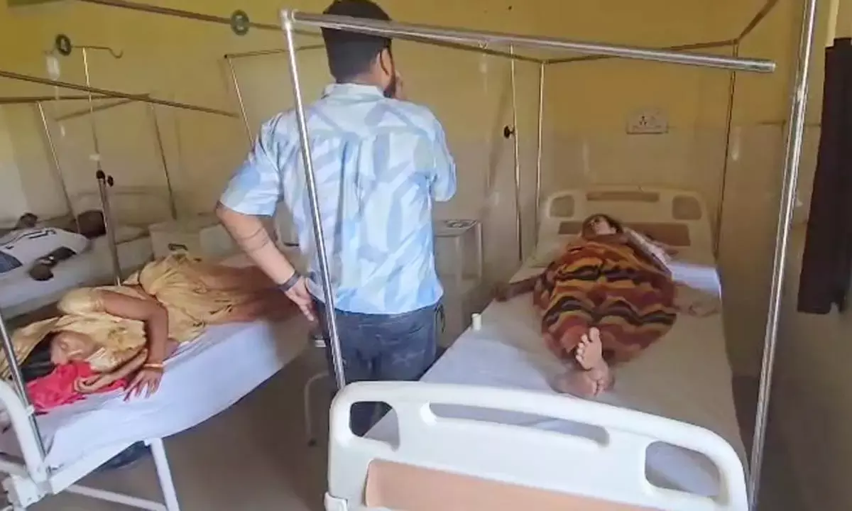 फूड पॉइज़निंग से दो महिलाओं की मौत