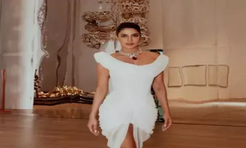 एक्ट्रेस प्रियंका चोपड़ा का खूबसूरत लुक