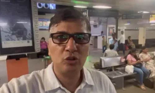 Saurabh Bhardwaj at New Delhi Railway Station