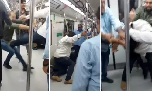 Delhi Metro Viral Video