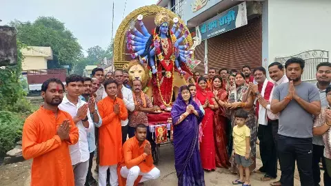 पांडुका में भव्य विसर्जन झांकी