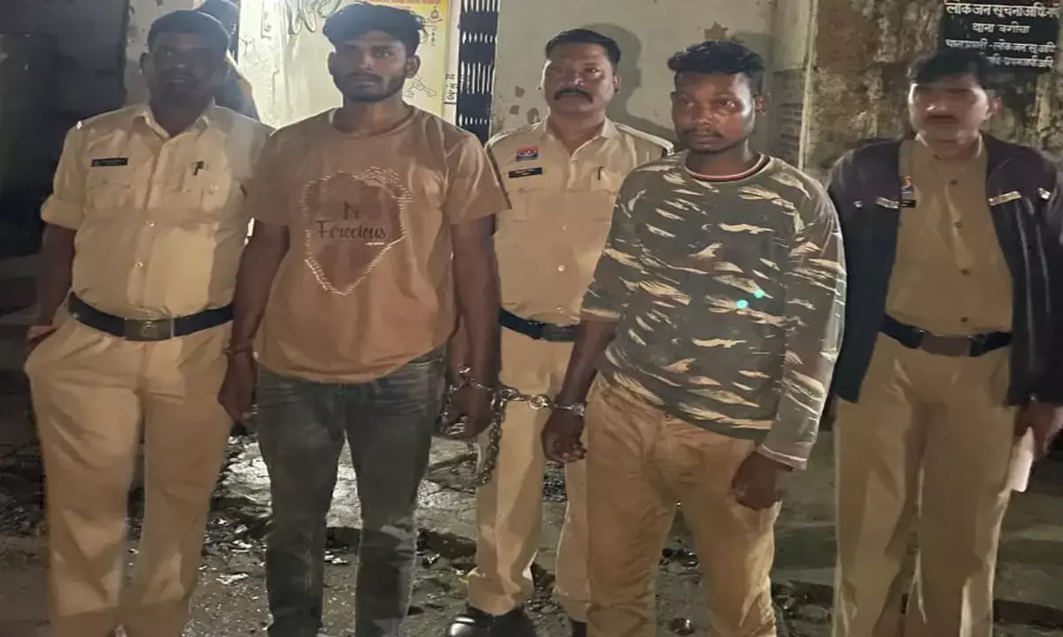 जशपुर लूटकांड पर एक्शन : पुलिस ने दो आरोपियों को किया गिरफ्तार, कार- बाइक समेत कई चीजें बरामद