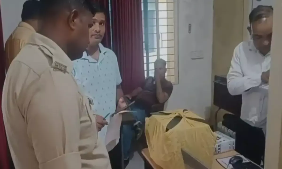 Lokayukta arrested Patwari Aman Sharma