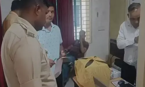 Lokayukta arrested Patwari Aman Sharma