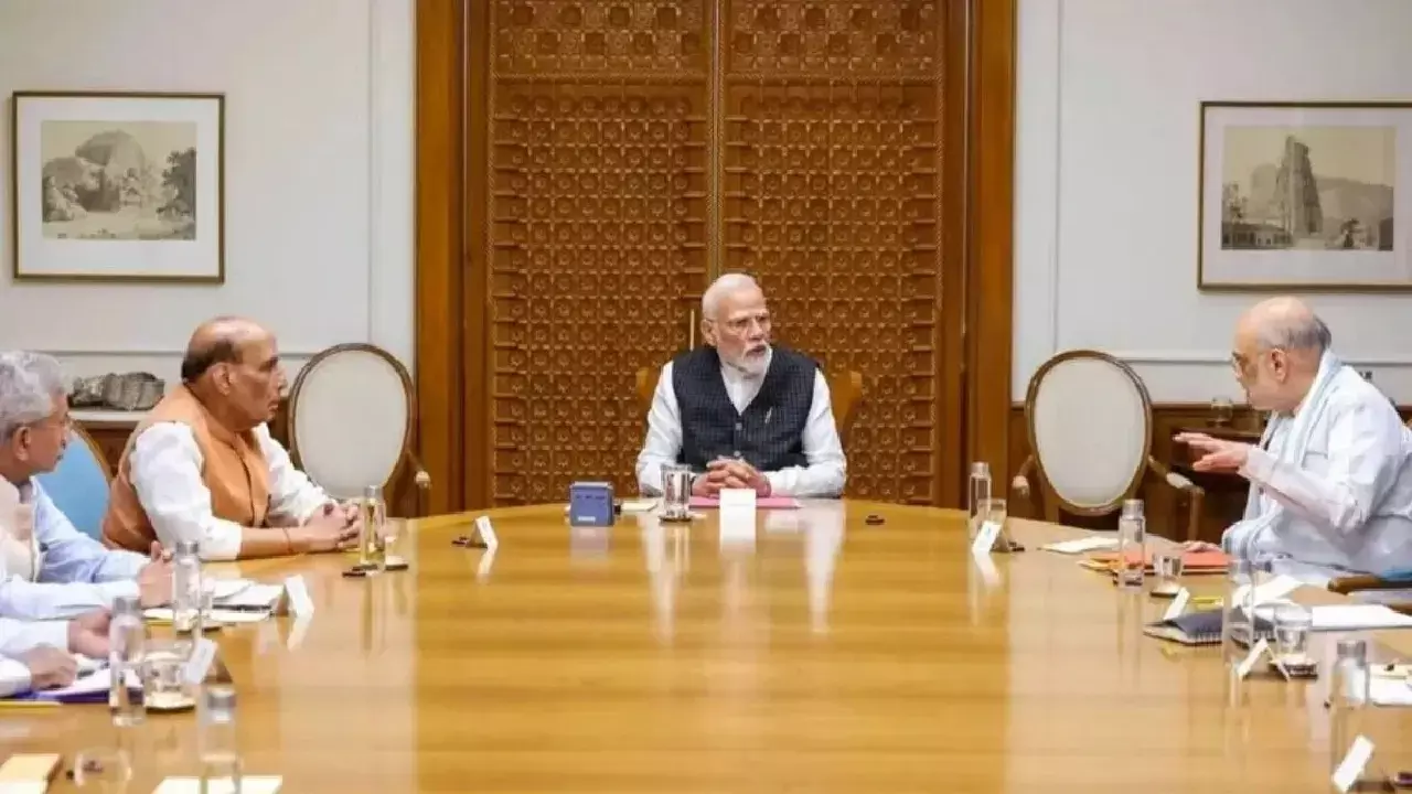 छत्तीसगढ़ को पीएम मोदी की सौगात : गोंदिया-डोंगरगढ़ रेल परियोजना को कैबिनेट की मंजूरी छत्तीसगढ़ को पीएम मोदी की सौगात : गोंदिया-डोंगरगढ़ रेल परियोजना को कैबिनेट की मंजूरी