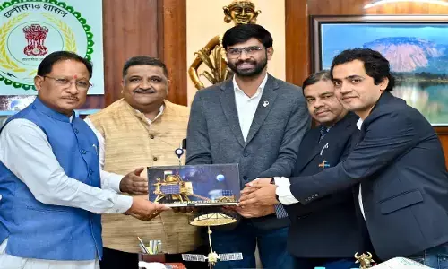 सीएम साय ने इसरो के वैज्ञानिकों से की भेंट : मुख्यमंत्री बोले- इनकी उपलब्धियाँ प्रत्येक भारतवासी के लिए गर्व का विषय