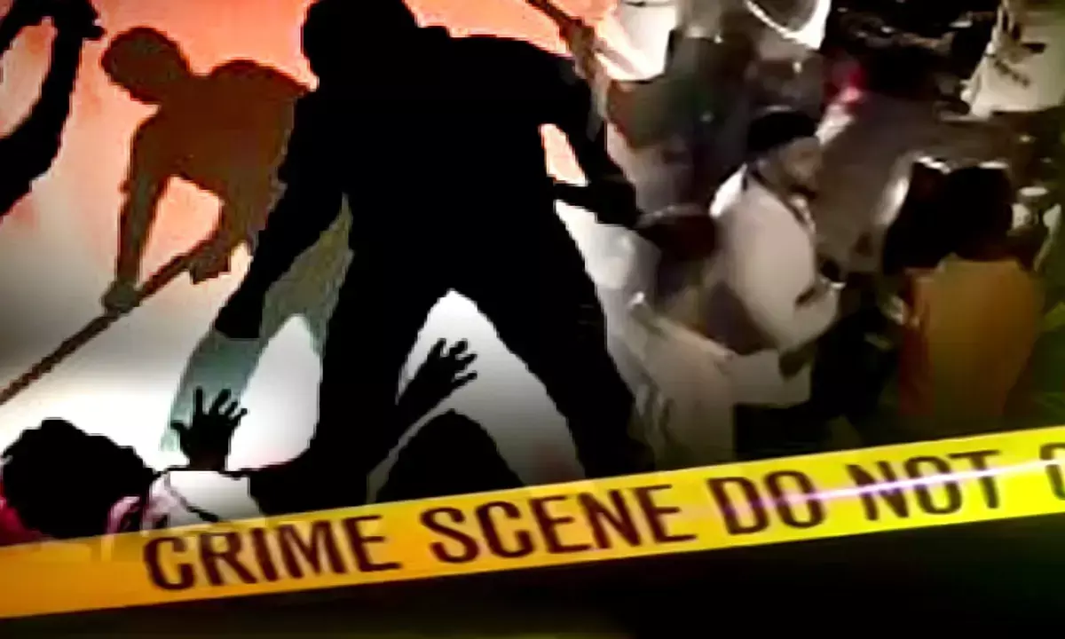 Delhi cable owner beating up.