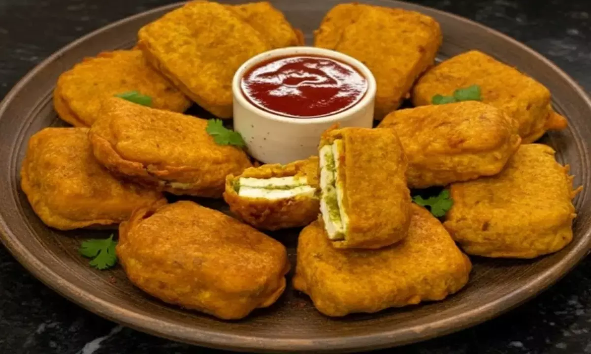 how to make punjabi paneer pakoda