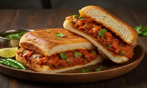 how to make masala pav sandwich