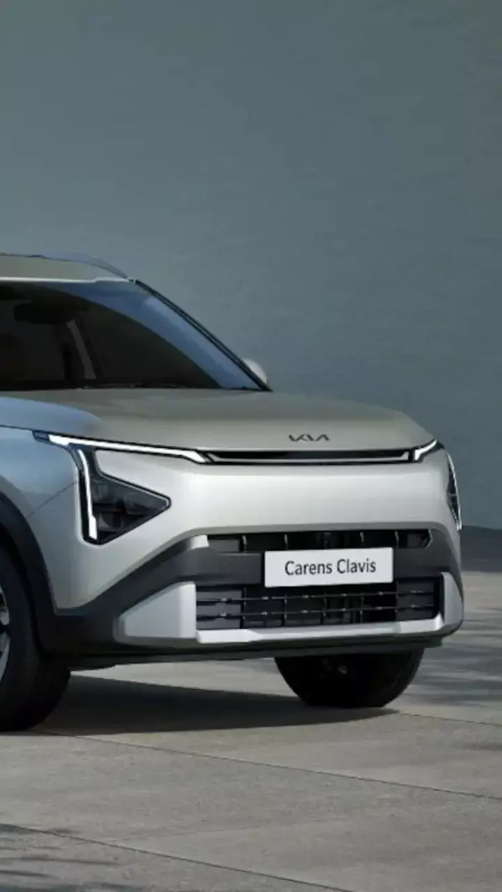 अर्टिगा को टक्कर देने आया Kia ने लॉन्च किया Carens Clavis का नया वैरिएंट, देखें
