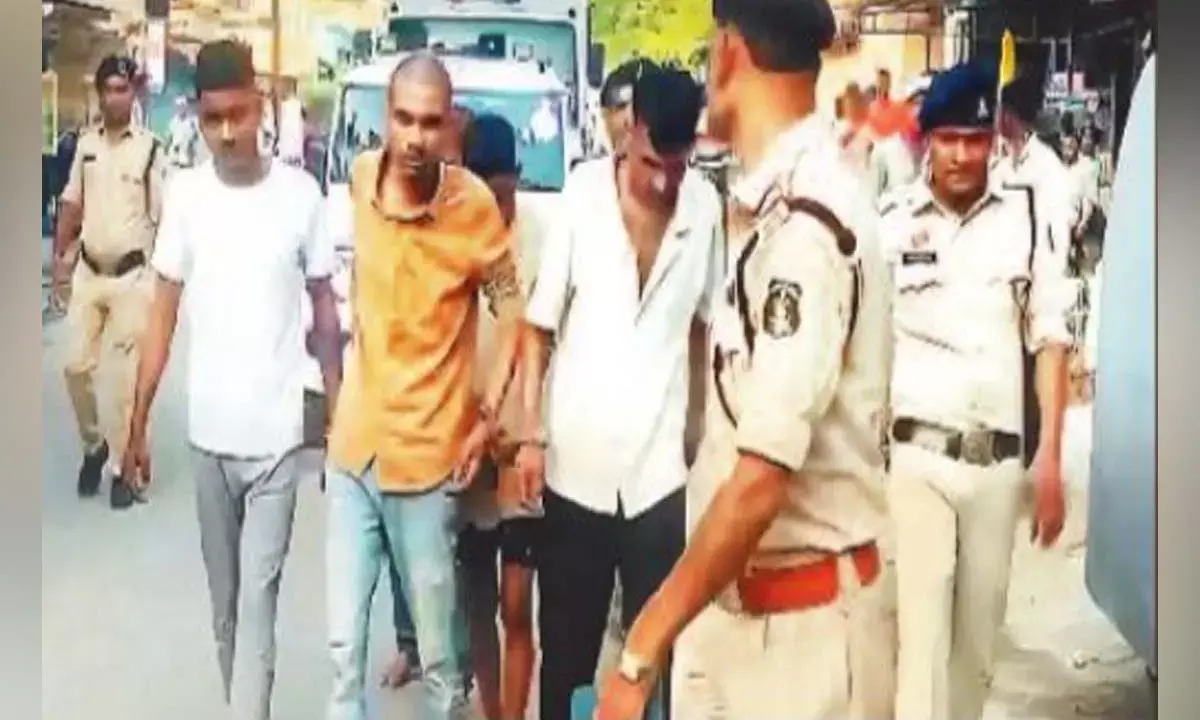 रिवाल्वर लहराते वीडियो वायरल : बिलासपुर में दहशतगर्दी मचाने वाले सात बदमाश गिरफ्तार