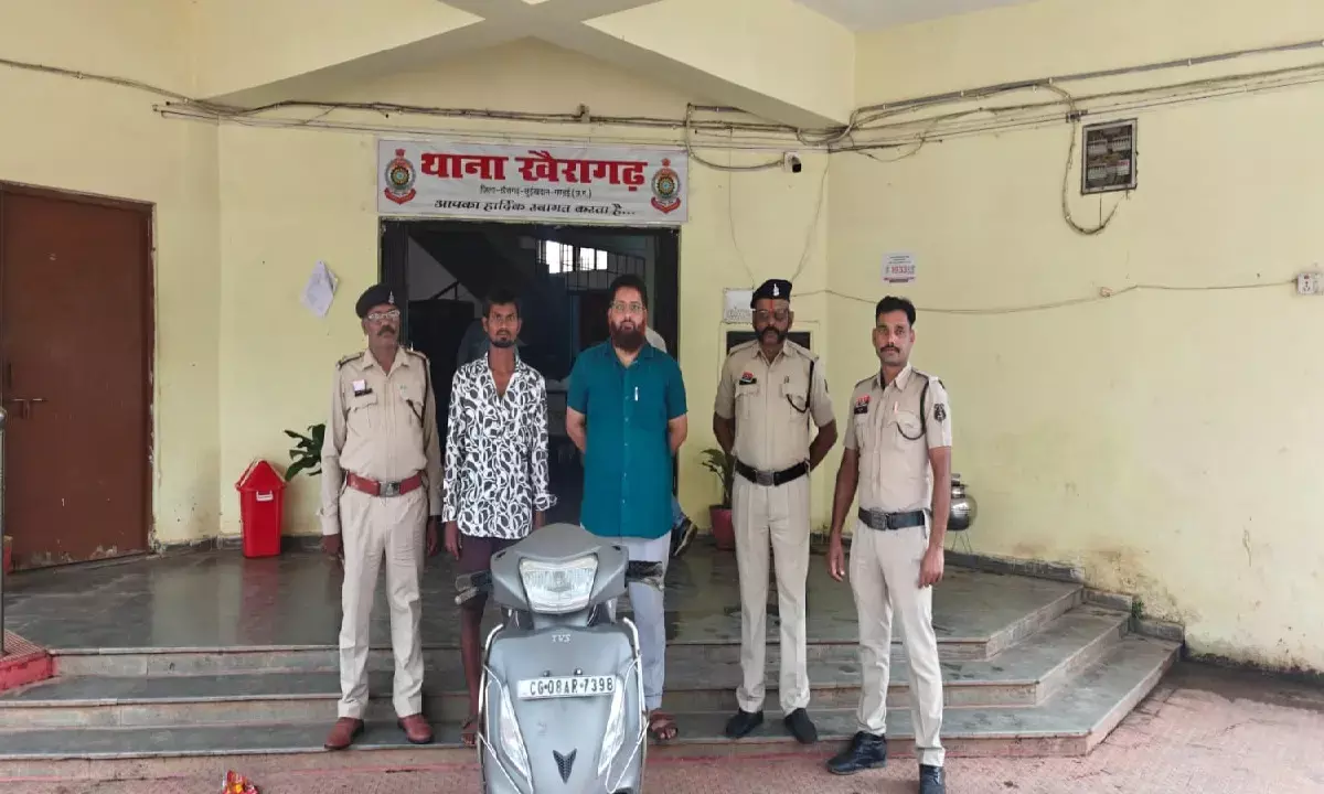 पीपल पेड़ काटने के दो आरोपी गिरफ्तार : कब्जे की नीयत से जमीन समतल करने काटा था पेड़