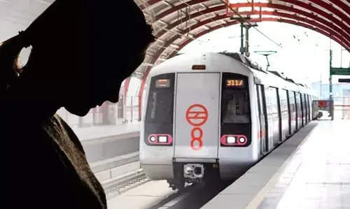 Women Shared Eve Teasing in Delhi metro