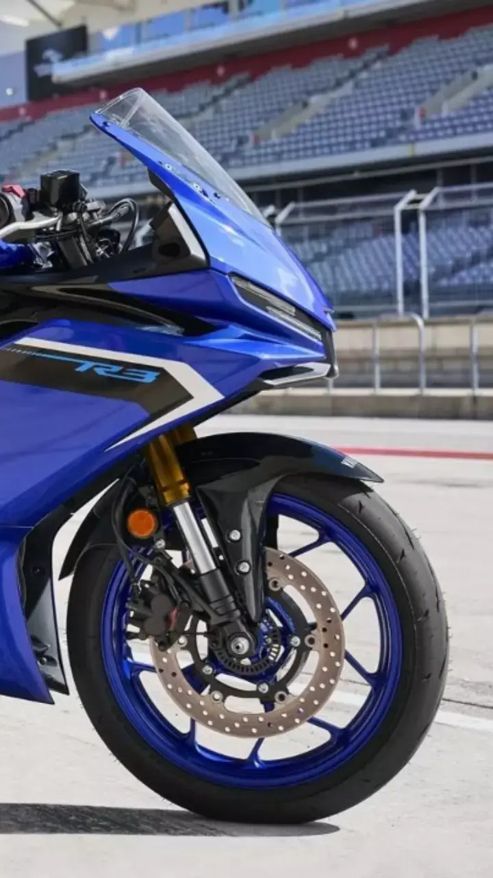 यामाहा ने ग्राहकों को दिया बड़ा तोहफा इन बाइक की कीमतों में भारी गिरावट, देखें